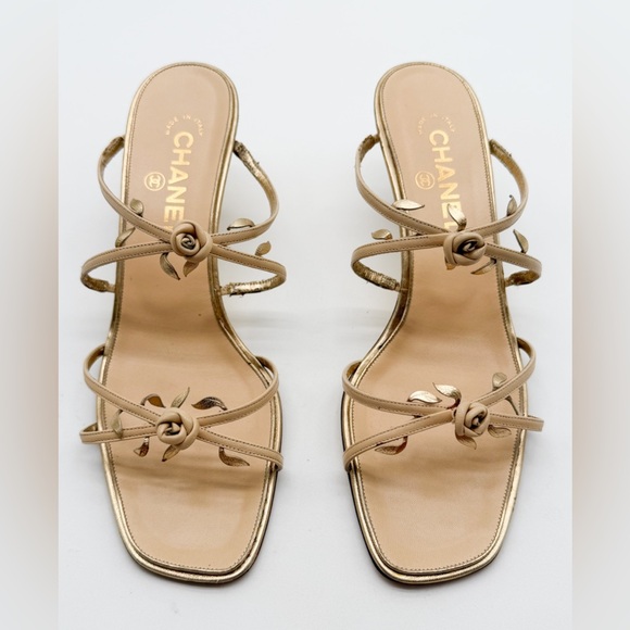 Chanel Vintage 2001 Rosebuds Strap Sandal Beige & Gold Leather Kitten Heel EU 39 - Picture 4 of 15